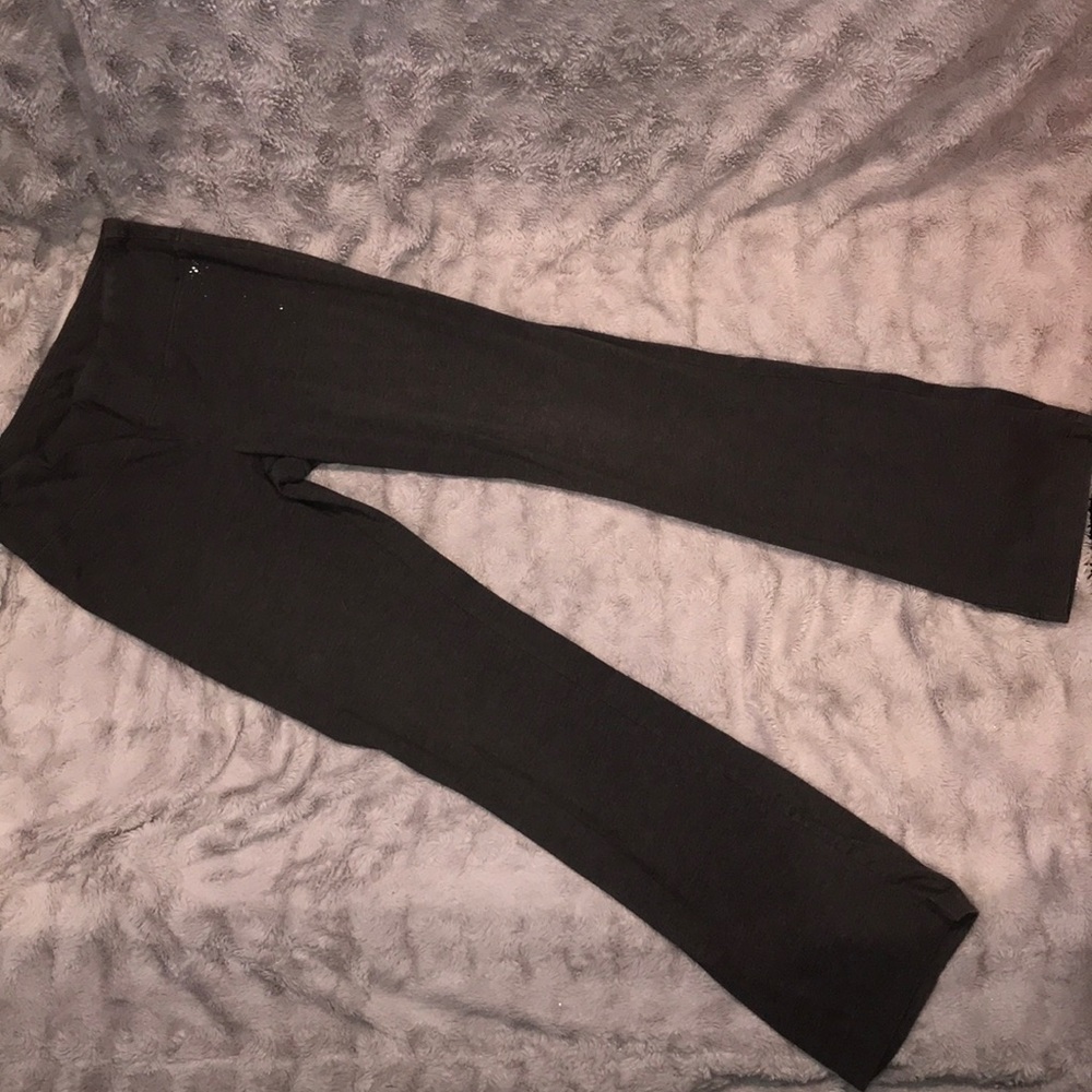 Women’s yoga pants